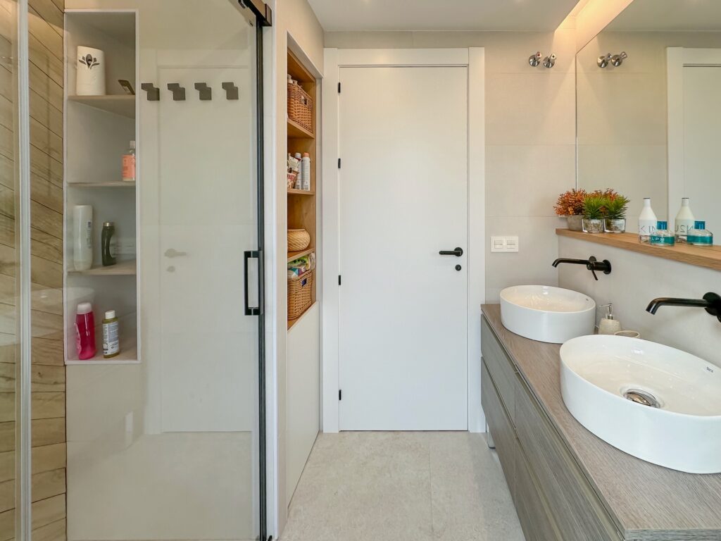 Reforma Integral Vivienda - Av Pío Baroja - Echeverría del Palo - Málaga - Estado Final - 18 - Baño principal Reforma Integral Vivienda - Av Pío Baroja - Echeverría del Palo - Málaga - Estado Final - 18 - Baño principal