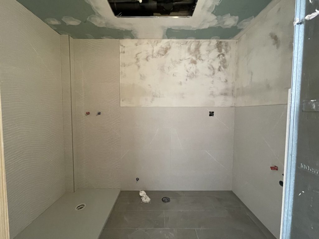 Reforma Integral Vivienda Av del Lido - Playamar - Torremolinos - 19 - Baño alicatado a media altura