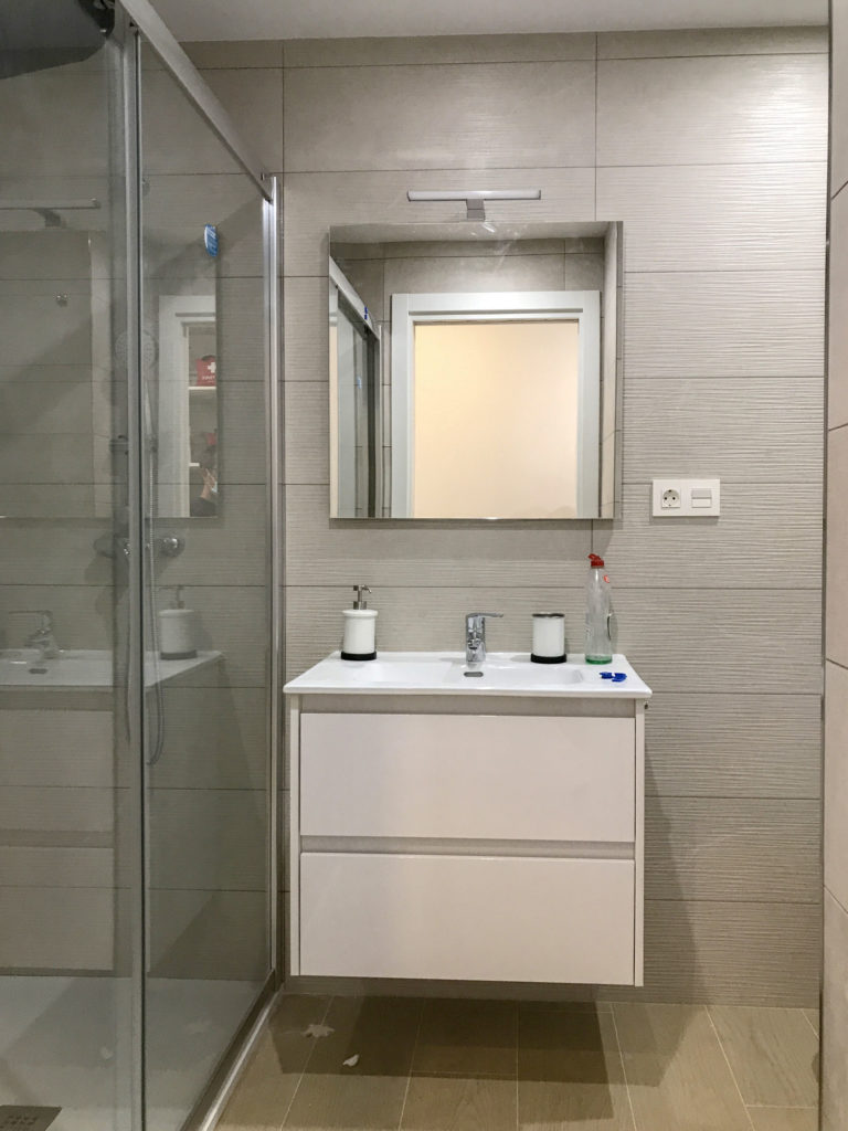 Reforma integral apartamento para alquiler Torremolinos &ndash; 40 &ndash; Mobiliario y decoración