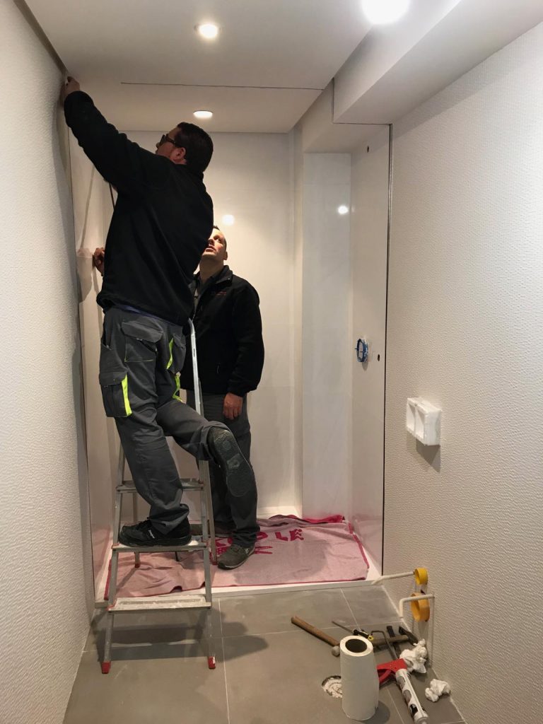 reforma baño con pladur y vinilo en Málaga 5